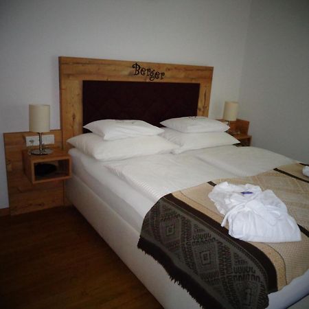 Familienhotel Berger Sankt Jakob im Walde Bagian luar foto
