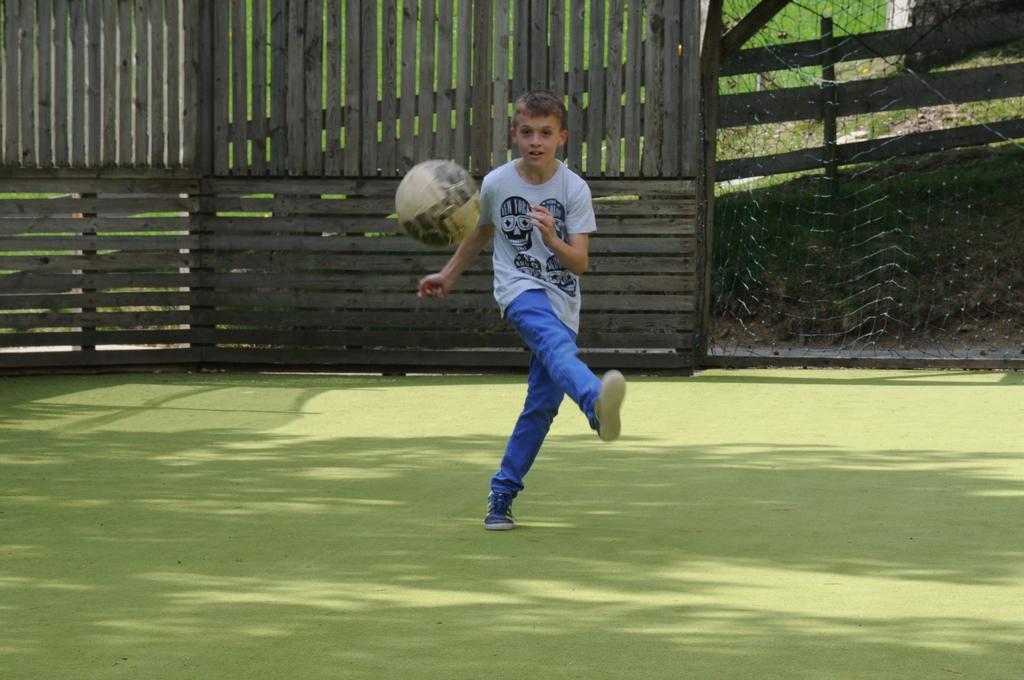 Familienhotel Berger Sankt Jakob im Walde Bagian luar foto