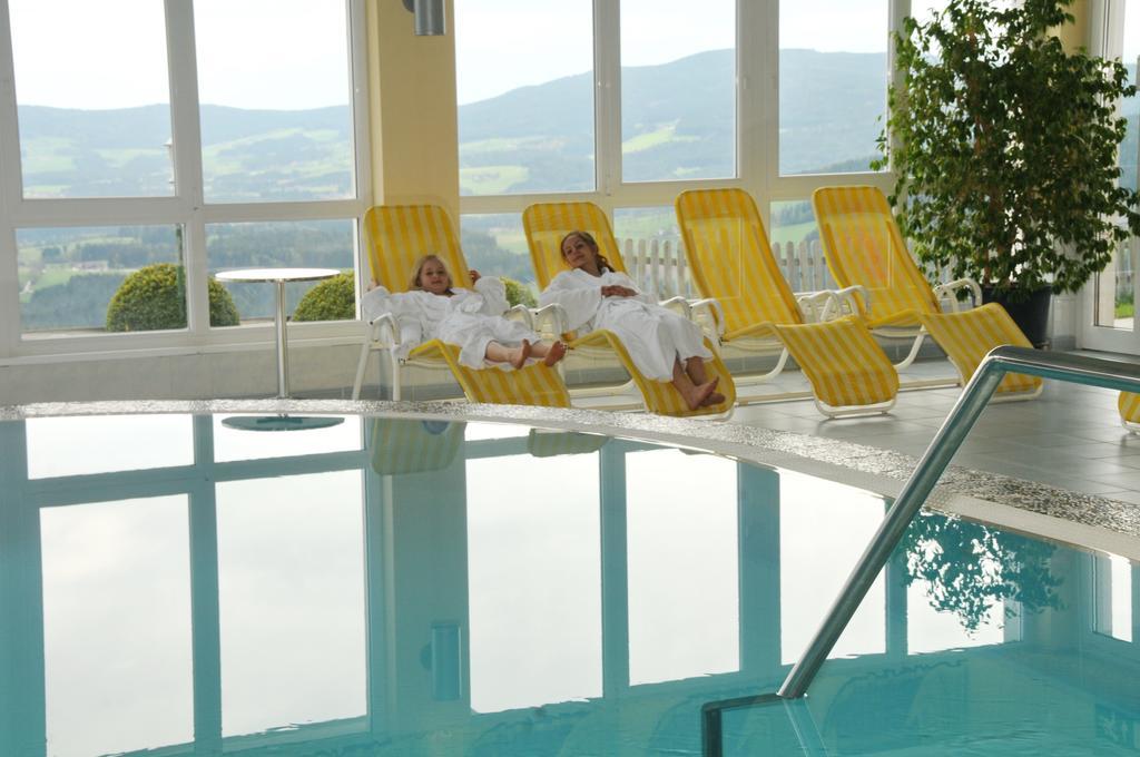 Familienhotel Berger Sankt Jakob im Walde Bagian luar foto